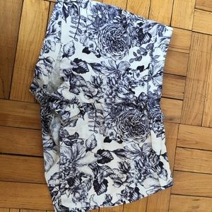 Floral gray and white shorts
